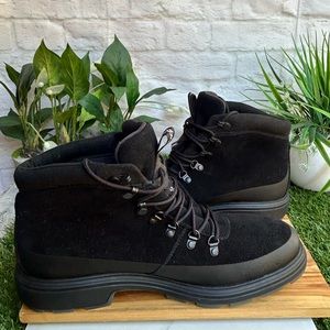 UGG Biltmore Hiker Boot for
Men size 11 like new